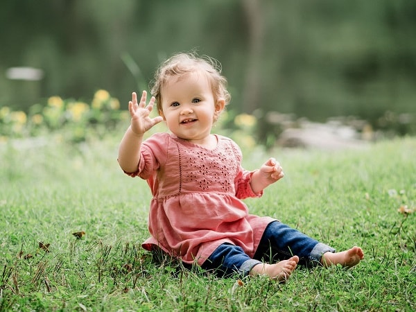Giải mã giấc mơ thấy bé gái có mang vận may tới cửa?