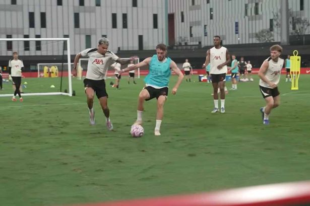 Liverpool vẫn gặp khó trong khâu chuẩn bị mùa giải mới